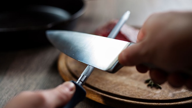 knife sharpener with blade