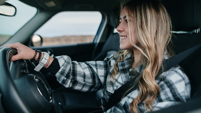 young_female_driving_car